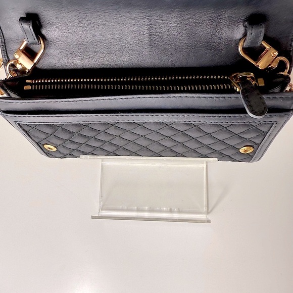 Prada Black Quilted Crossbody Bag with Gold Chain - Picture 8 of 16